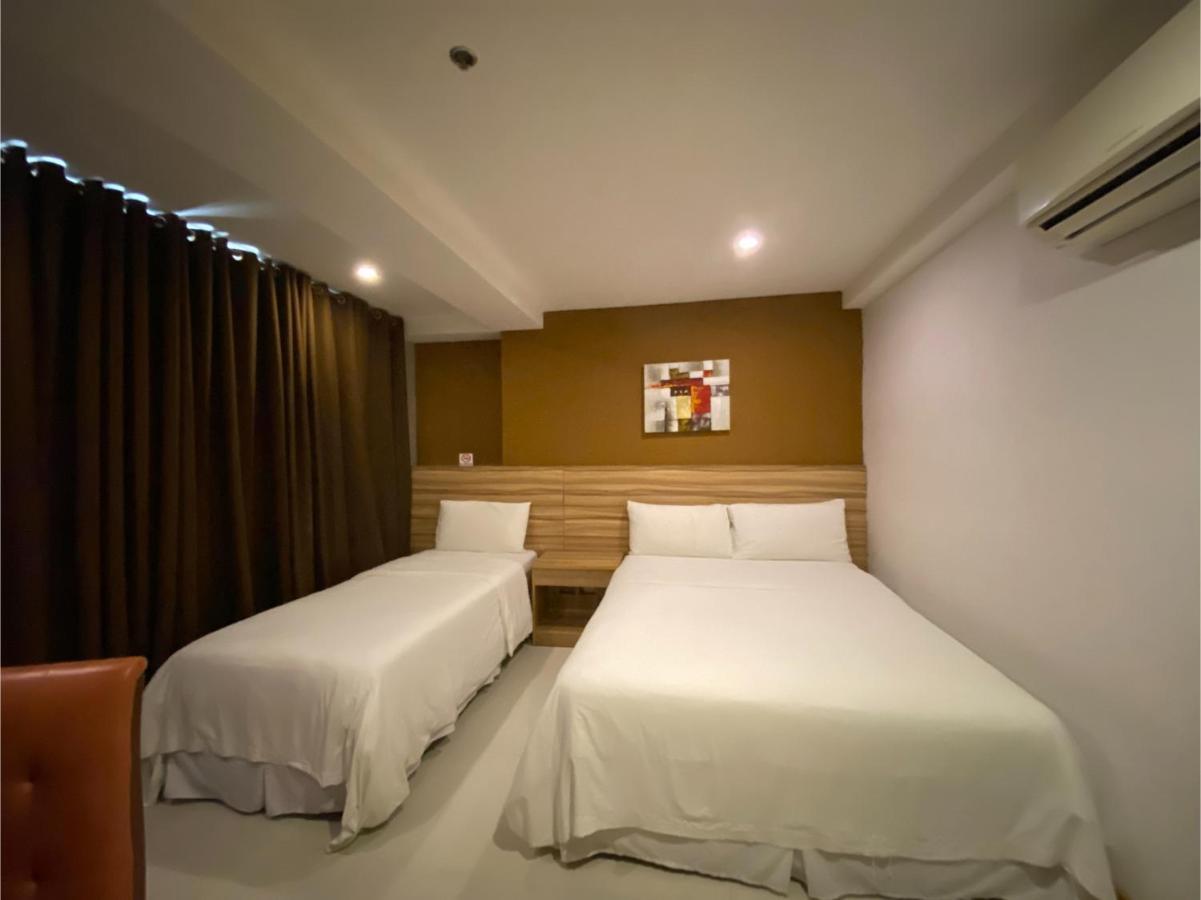 Capital O 820 Guijo Suites Makati มะนิลา ภายนอก รูปภาพ